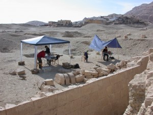 Work in progress in the Asasif, Thebes (2008).